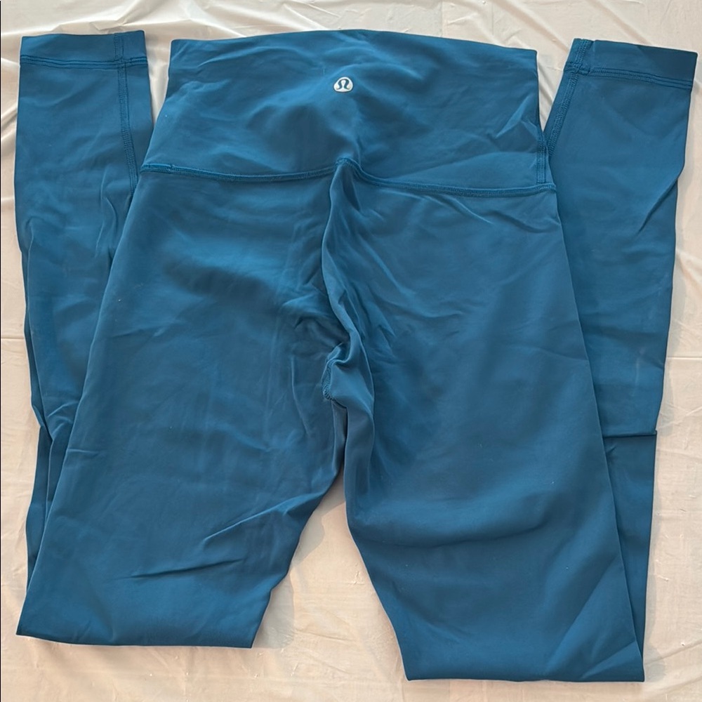 Lululemon Teal Blue Wunder Train size 4 28 inch